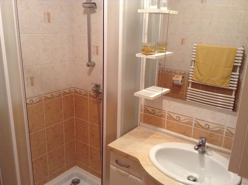 Babati Apartmanhaz Lägenhet Zalakaros Exteriör bild
